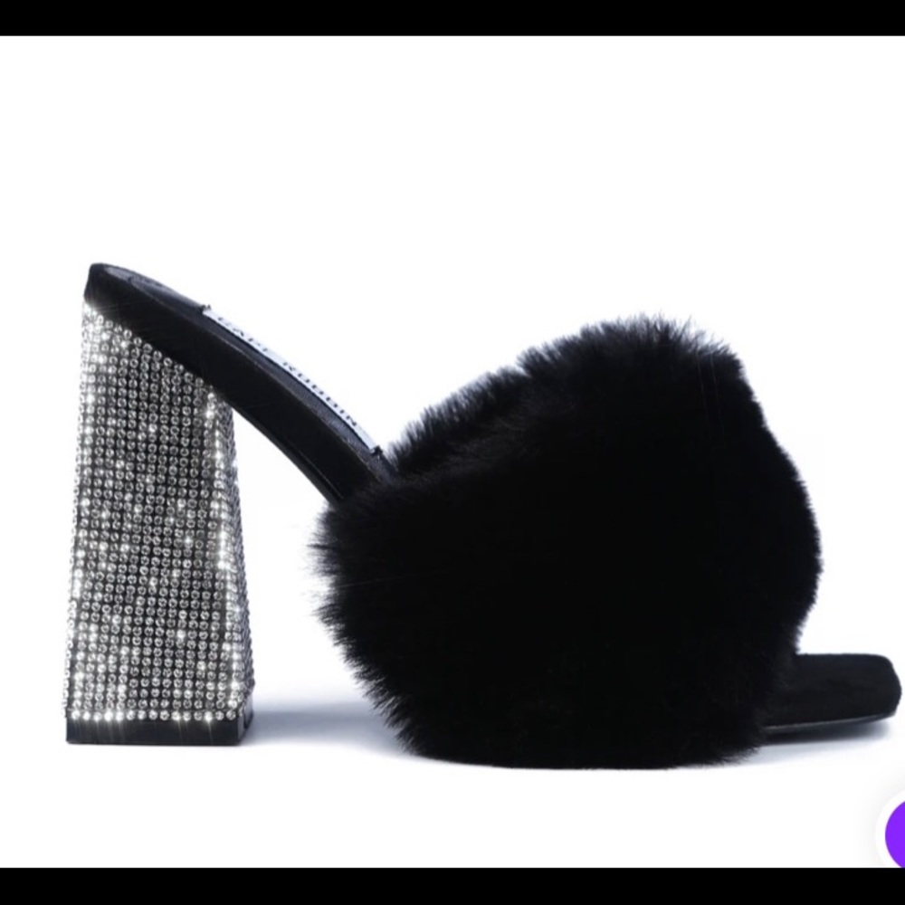Cape Robbins Black/Rhinestone Shoes